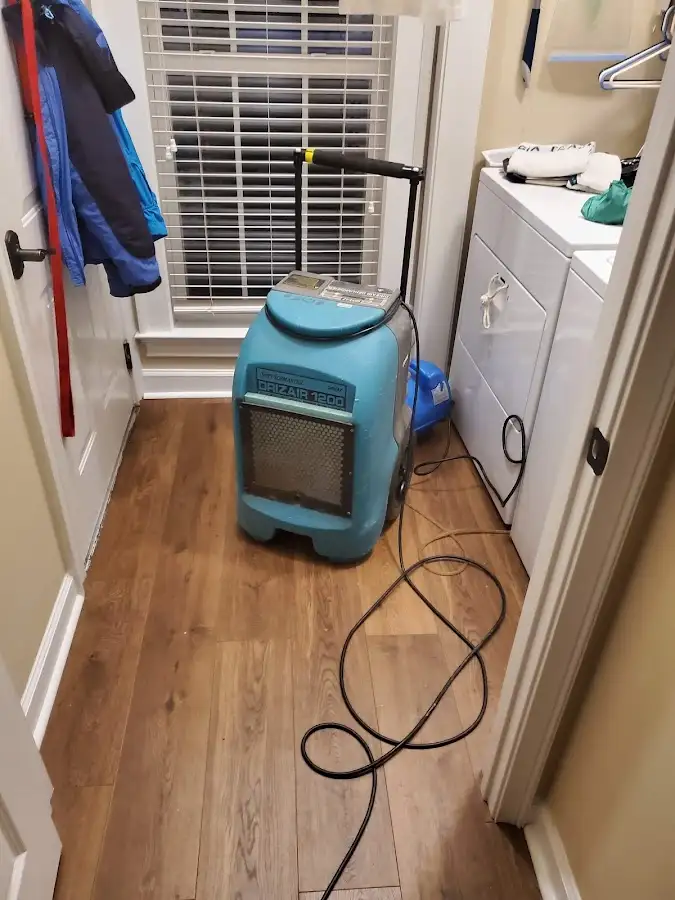 Commercial dehumidifier deployed for Flood Damage Cleanup in Blooming Grove